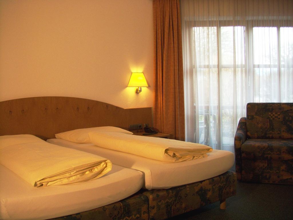 Hotel Christl Rohrdorf  Room photo