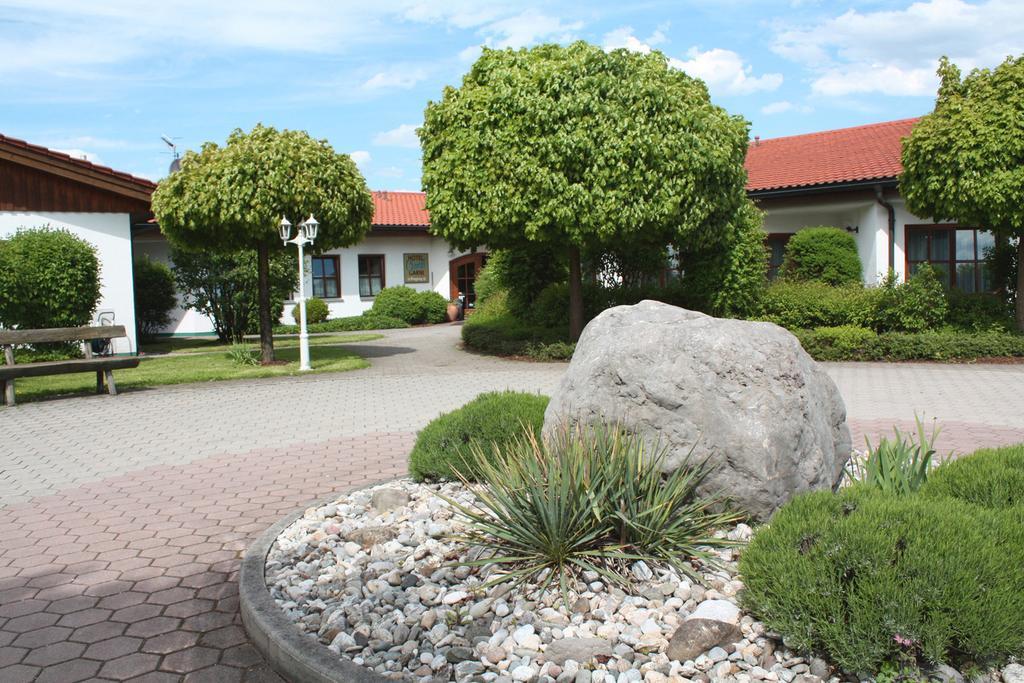 Hotel Christl Rohrdorf  Exterior photo
